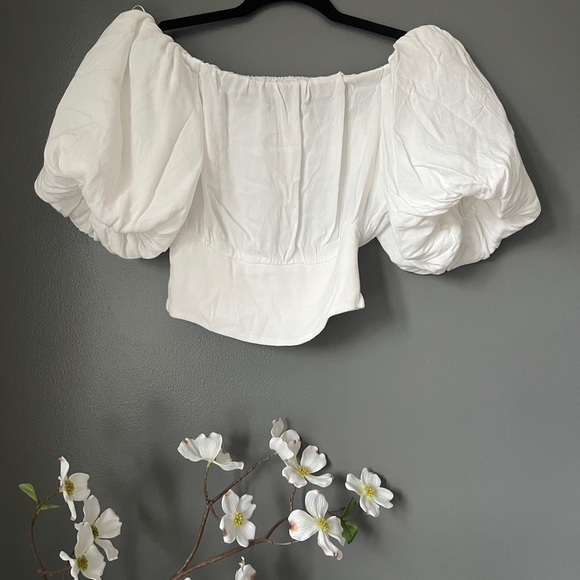 AFRM Ani Top- Cropped- White Off The shoulder - Picture 2 of 7